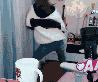 瞳夕看了流口水？AJ竟是顶级Ikun？