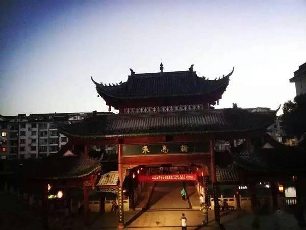 9男4女<strong></p>
<p>Kmex</strong>,骑行1900km!