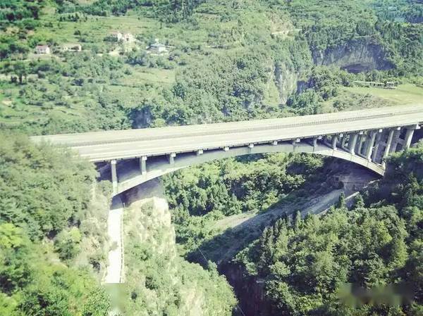 9男4女<strong></p>
<p>Kmex</strong>,骑行1900km!