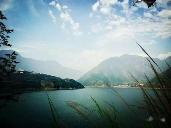 9男4女<strong></p>
<p>Kmex</strong>,骑行1900km!