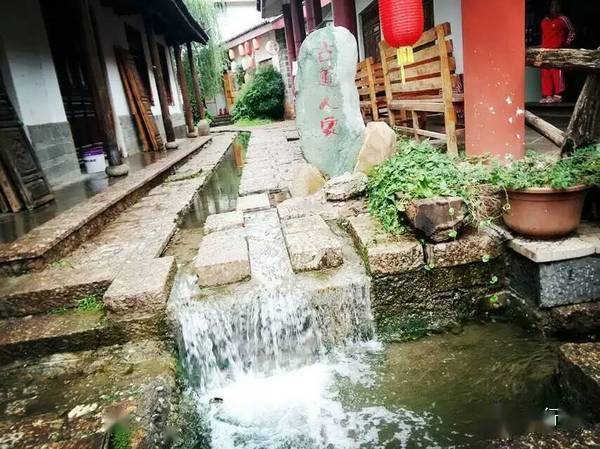 9男4女<strong></p>
<p>Kmex</strong>,骑行1900km!