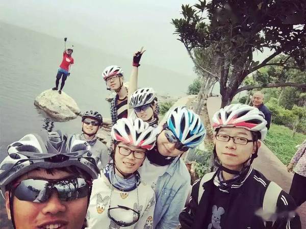 9男4女<strong></p>
<p>Kmex</strong>,骑行1900km!