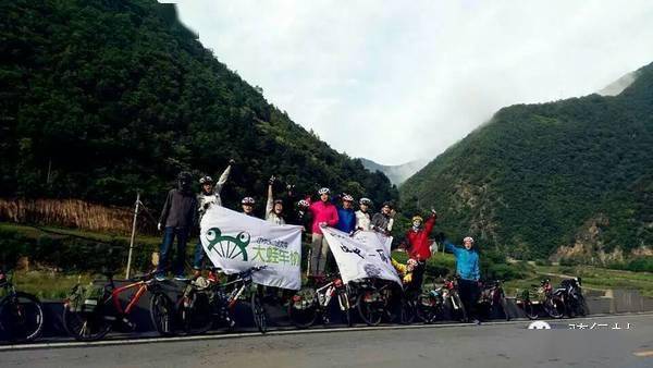 9男4女<strong></p>
<p>Kmex</strong>,骑行1900km!