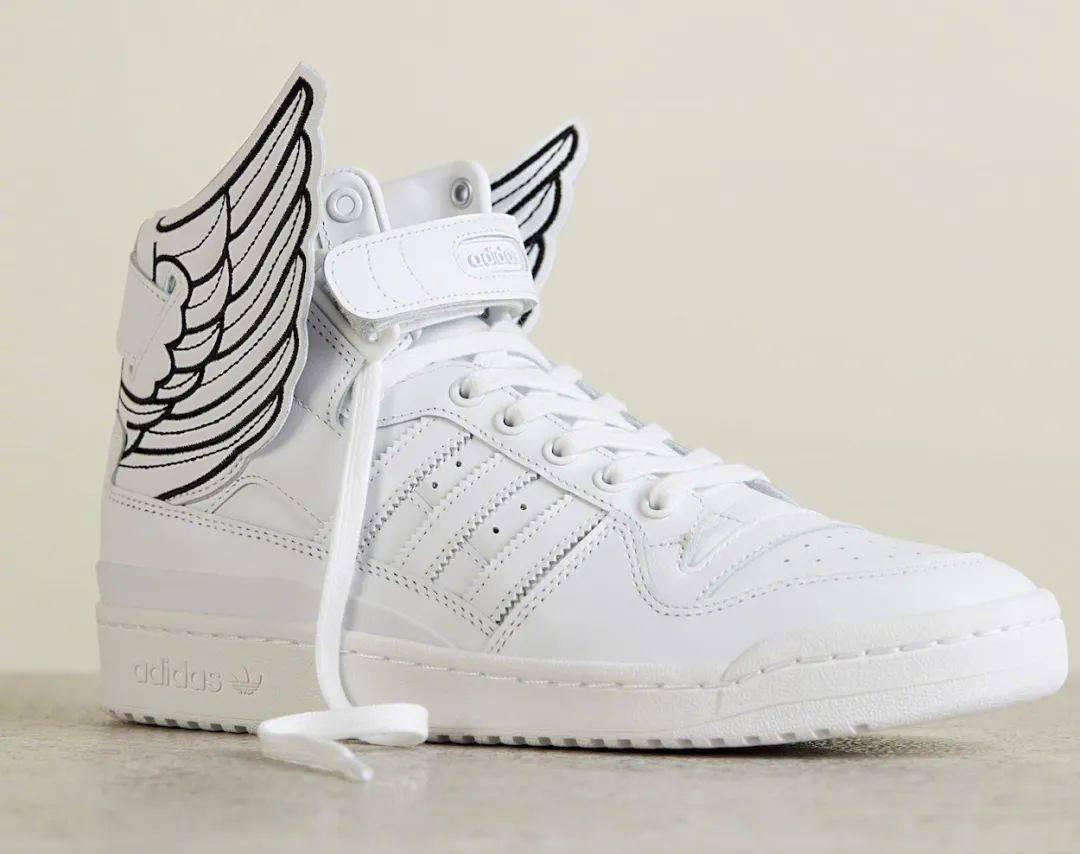 今日播报 | 蔓越莓Dunk Hi曝光<strong></p>
<p>Dididu</strong>!adidas“翅膀鞋”即将发售!
