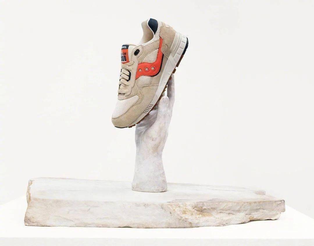 今日播报 | 蔓越莓Dunk Hi曝光<strong></p>
<p>Dididu</strong>!adidas“翅膀鞋”即将发售!