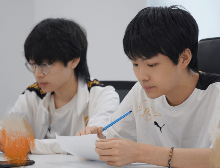 WB零封WE<strong></p>
<p>Xstar</strong>,梓墨找到estar时期的感觉,WE失去estar光环真不行