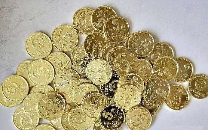 小心<strong></p>
<p>币格</strong>！你收藏的梅花套币可能是水洗币！