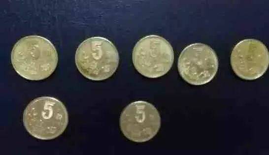 小心<strong></p>
<p>币格</strong>！你收藏的梅花套币可能是水洗币！