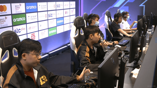 DOTA2利雅得大师赛小组赛：kaka尽力了RNG艰难战平Liquid