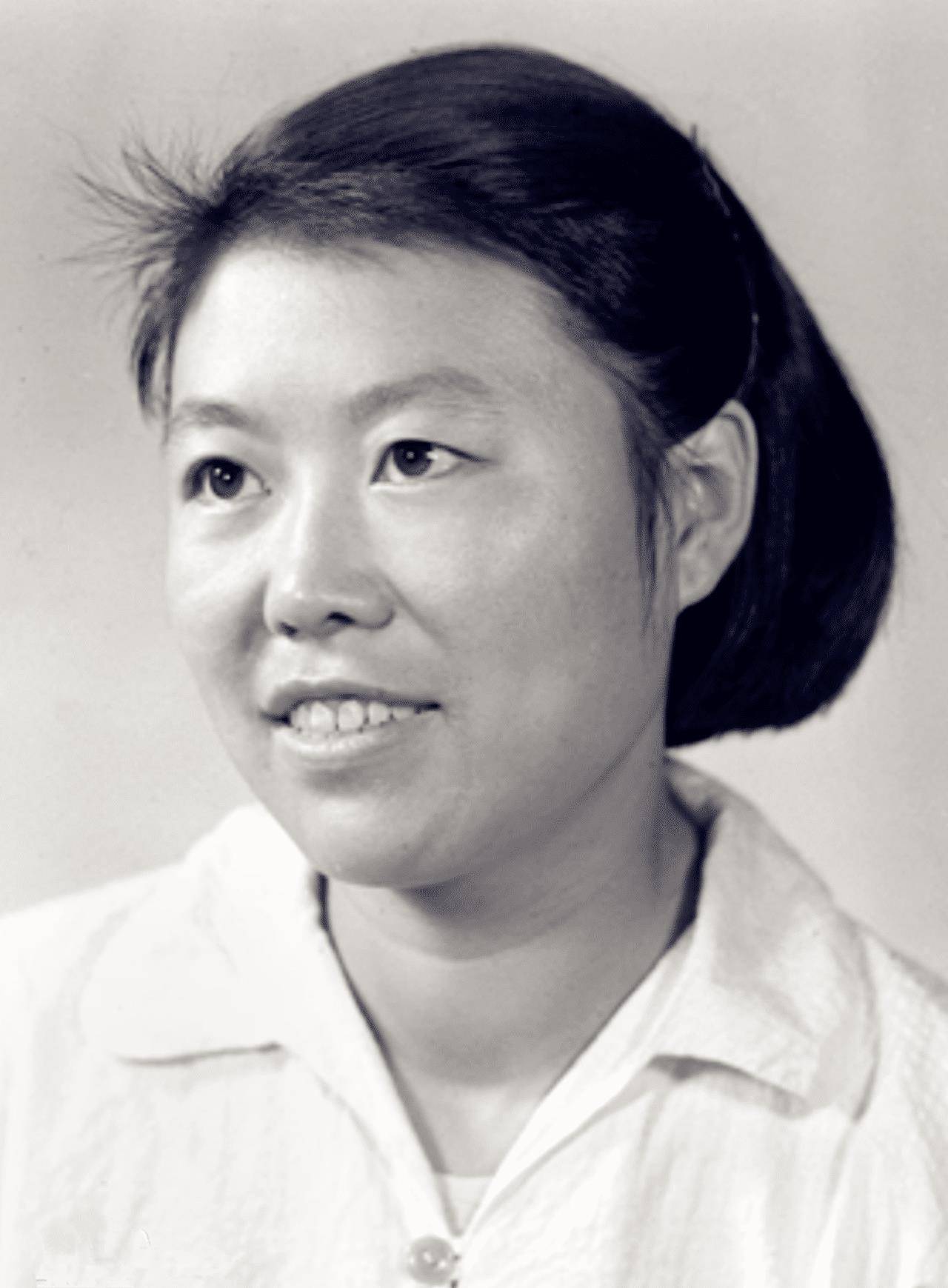 新中国第一个女拖拉机手<strong></p>
<p>壹元币</strong>，30岁被印在壹元人民币上，高寿90岁