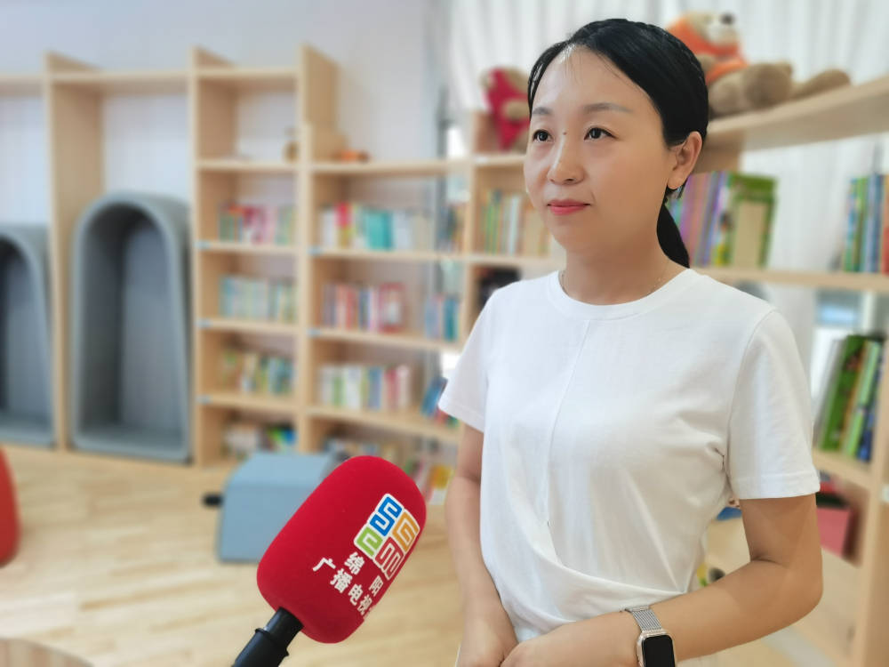 萌娃识币辨钱 小小“柜员”可爱来袭~