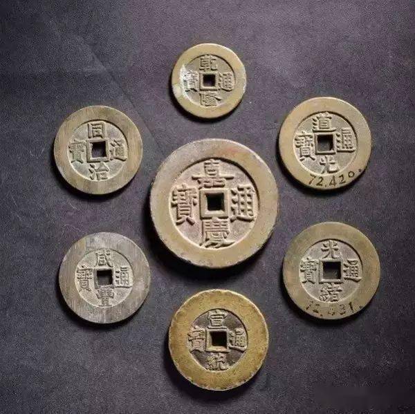 宫钱，这才是最尊贵的纪念币