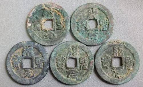 《梦华录》中的一贯钱相当于多少人民币<strong></p>
<p>币钱通</strong>?