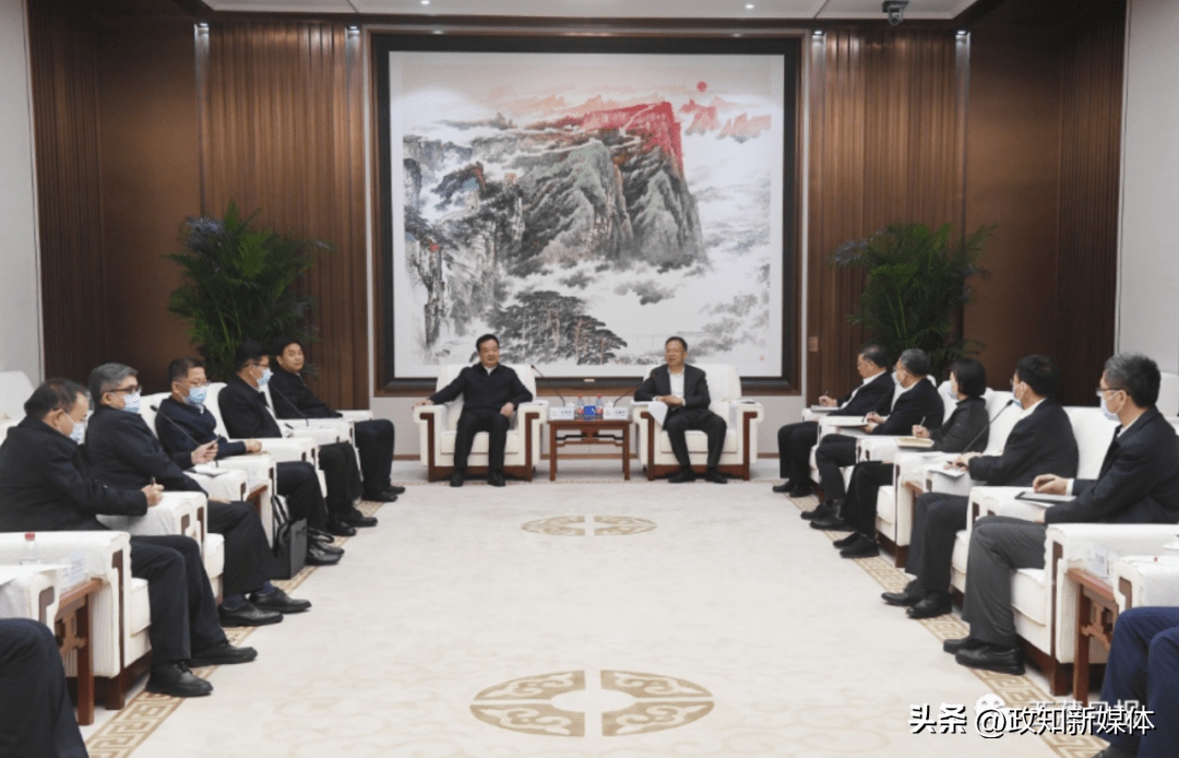 在京参加完全国两会后<strong></p>
<p>原油招商</strong>,省级党委书记为何未立刻返程?