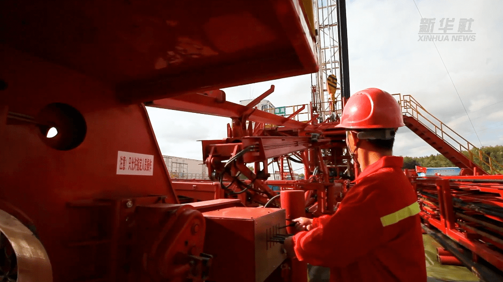 新华全媒+｜大庆油田累计生产原油突破25亿吨