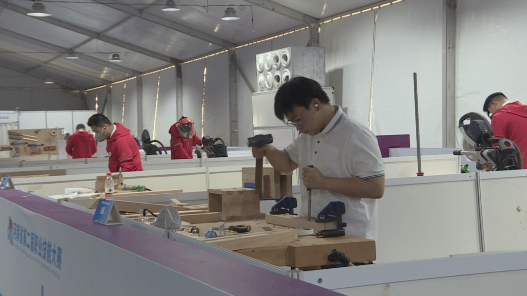 直击赛场丨今日正式开赛<strong></p>
<p>中原油田信息</strong>!