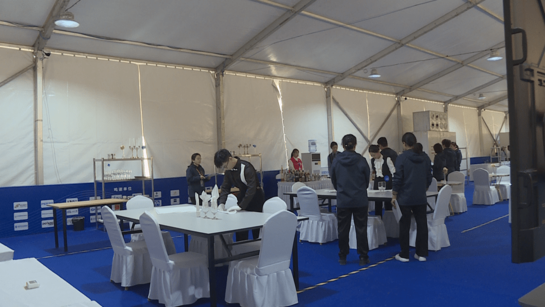 直击赛场丨今日正式开赛<strong></p>
<p>中原油田信息</strong>!