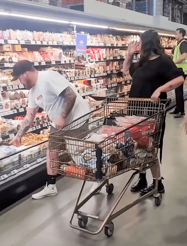 太幸运了!奥克兰家庭合法“零元购”<strong></p>
<p>千币</strong>,拿走上千纽币商品!