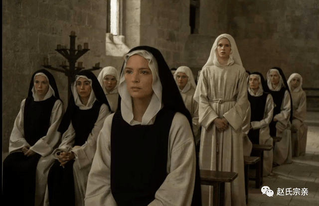 乔家大院那么富有<strong></p>
<p>抢币挂</strong>,为何日军入侵时却不敢抢?多亏门口挂的旗帜