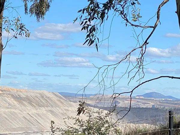 球星C罗为币安代言遭索赔10亿美元 机构预计澳储行2025年前难降息 澳住宅批建量见底 中国国家能源集团原副总李东被提起公诉