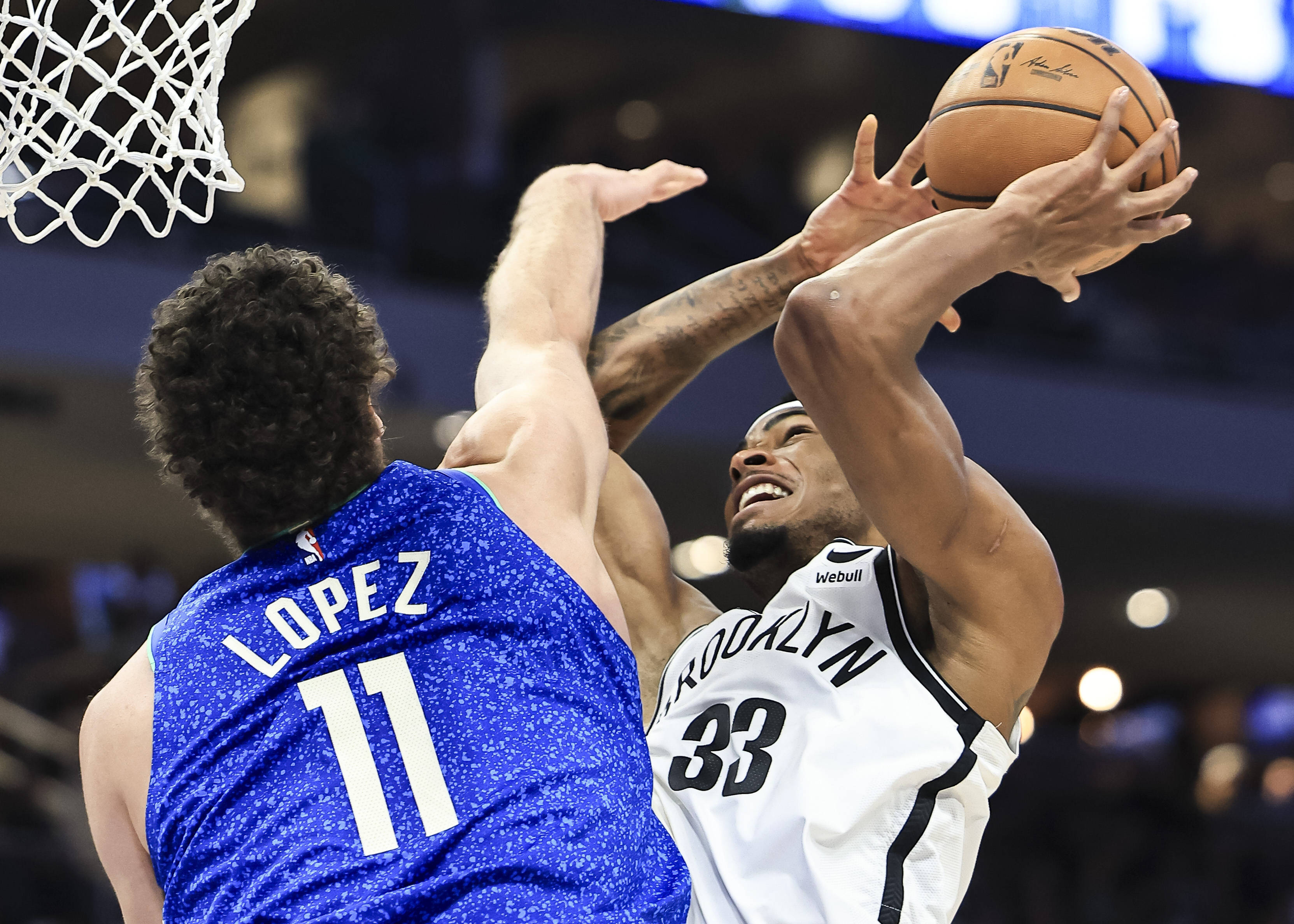 篮球——NBA常规赛:雄鹿胜篮网