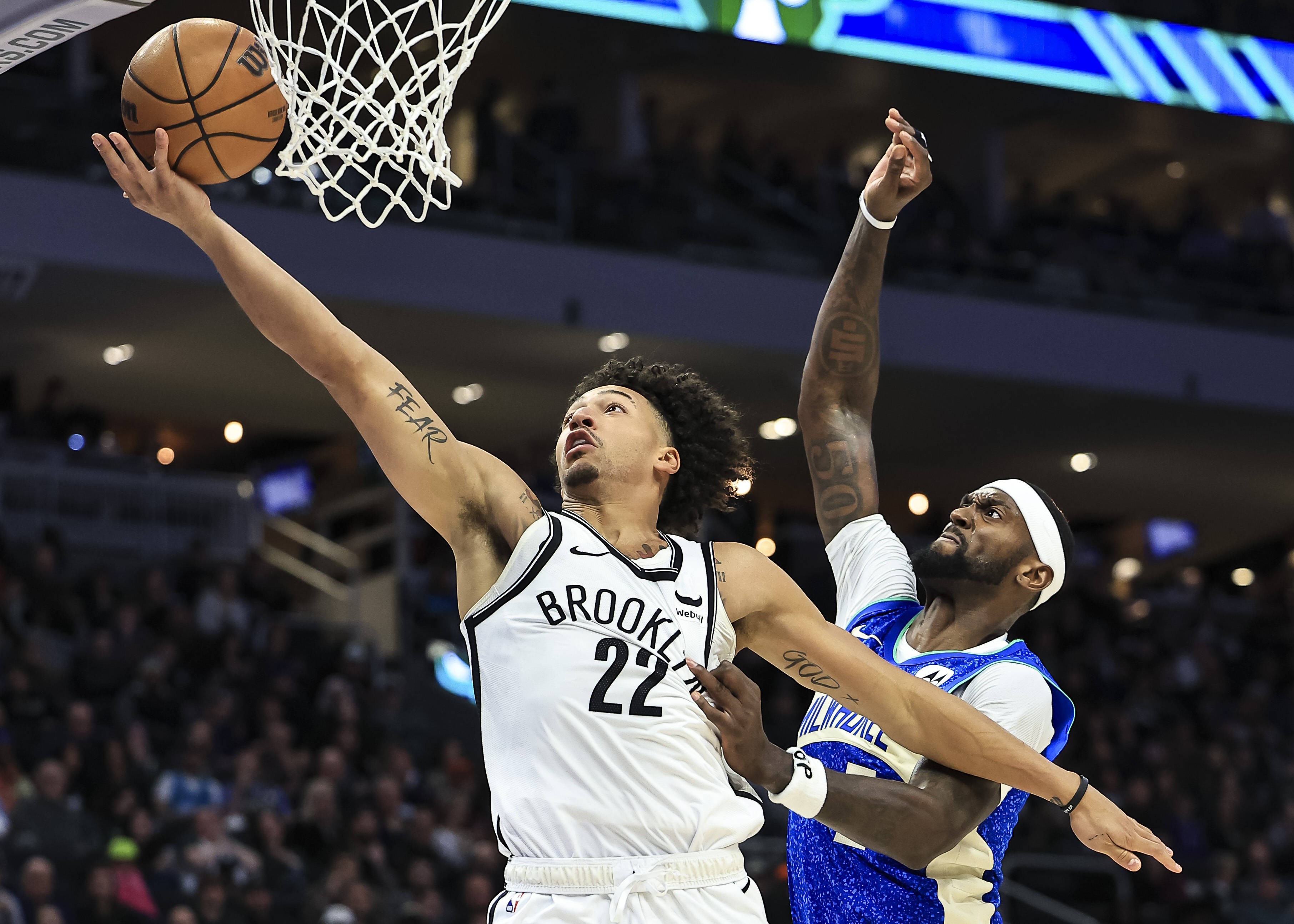 篮球——NBA常规赛:雄鹿胜篮网