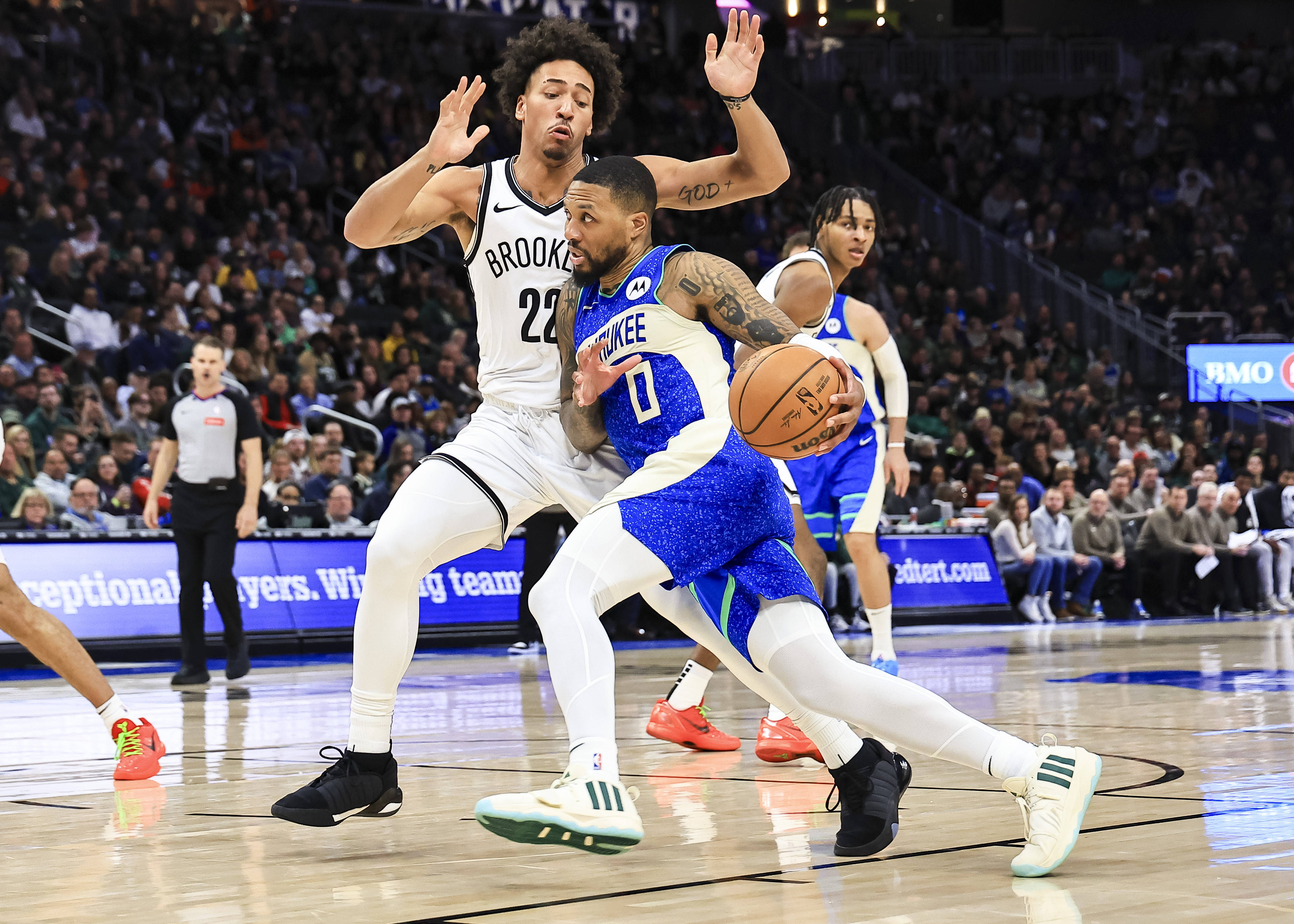 篮球——NBA常规赛:雄鹿胜篮网