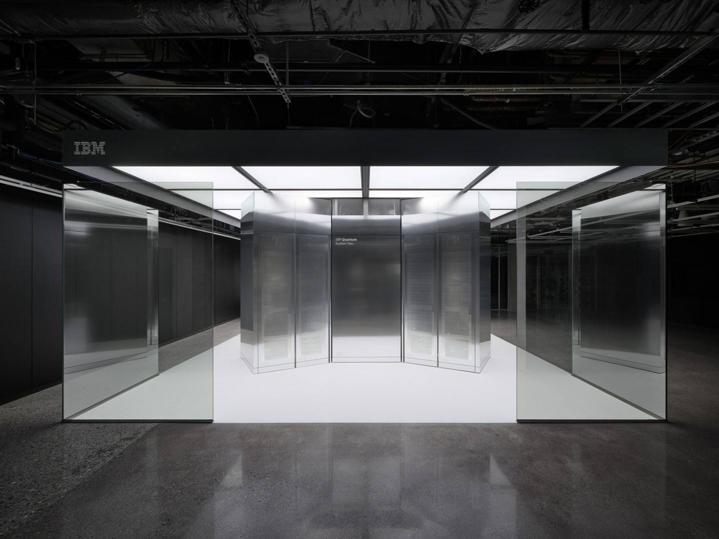 IBM携手日本研发10000比特量子计算机