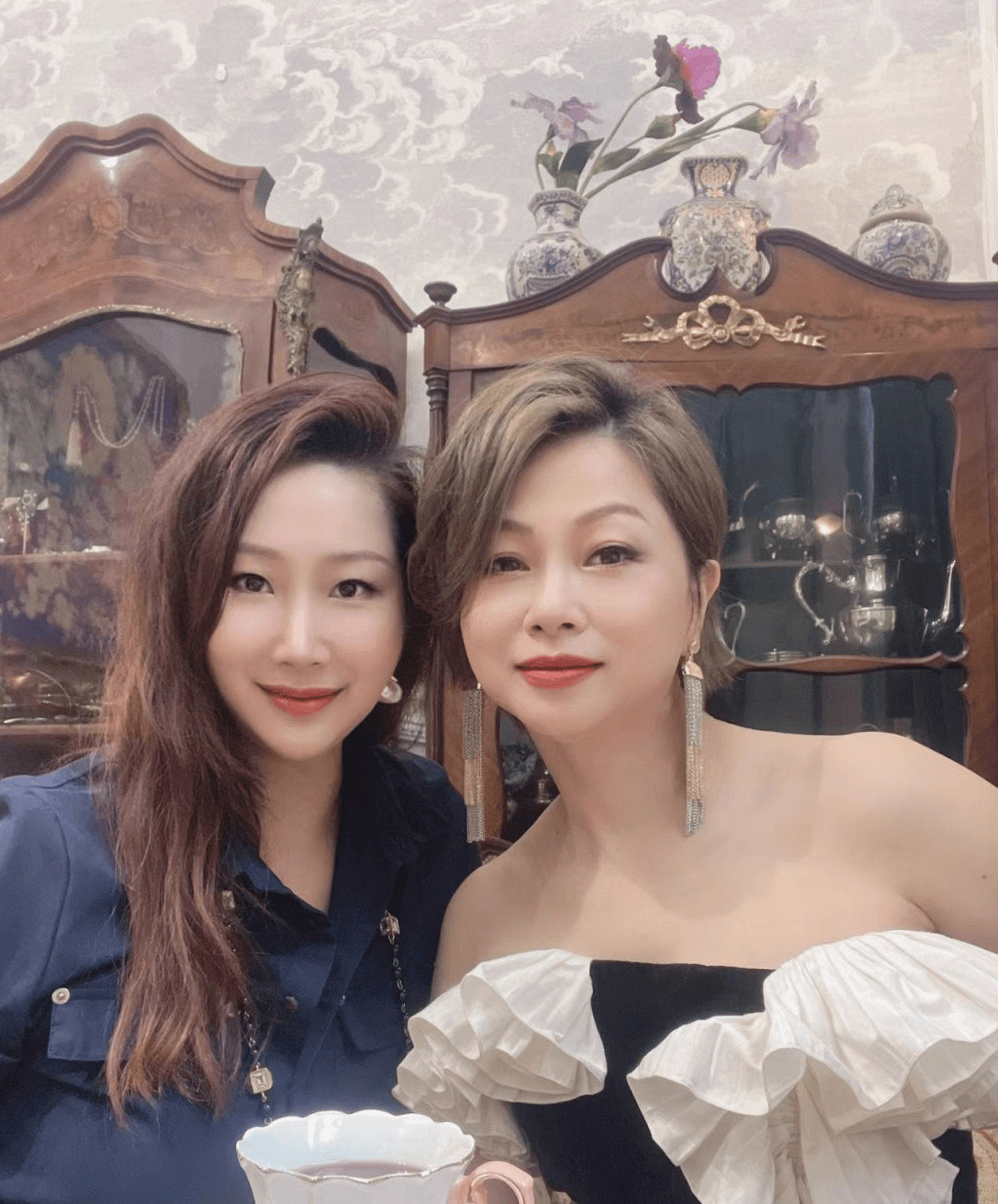 57岁刘玉翠挤身贵妇圈！跟甘比学做织女，郑秀文钟楚红也抱团同玩