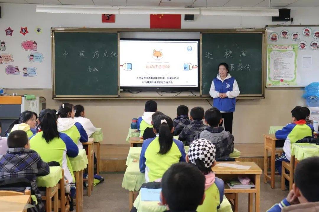 贵州中医药大学传承国粹 这群岐黄青年实力“圈粉”