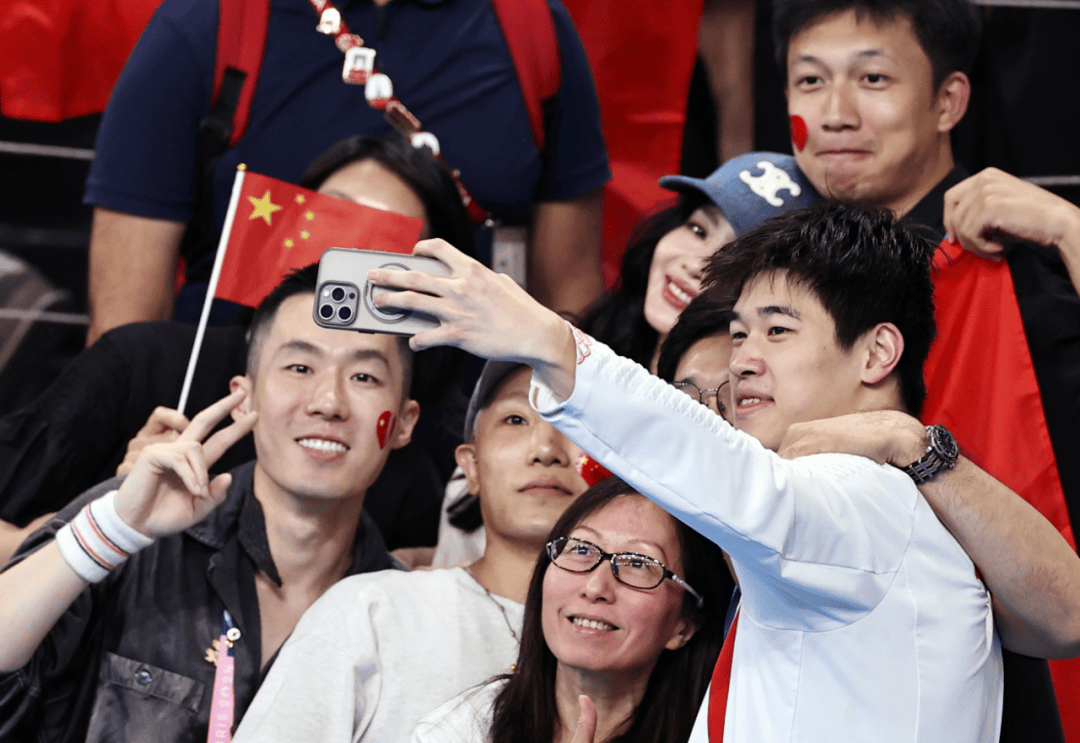 潘展乐解散粉丝群:抵制饭圈文化<strong></p>
<p>币圈群</strong>,运动员有态度