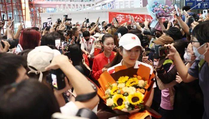 “潘展乐解散粉丝群”冲上热搜<strong></p>
<p>币圈群</strong>，“体育饭圈”为何引发监管关注