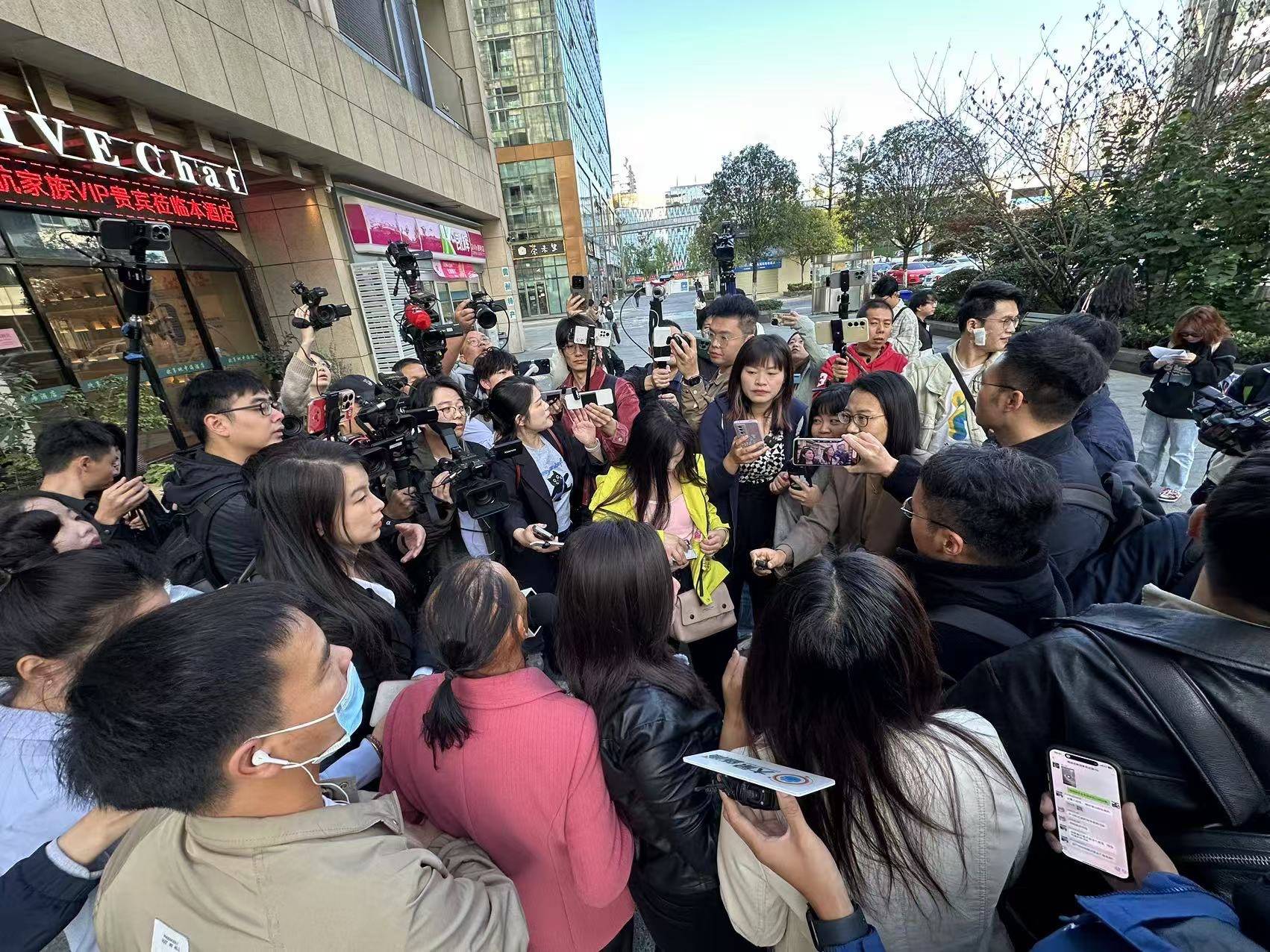 死刑！余华英拐卖儿童案重审宣判<strong></p>
<p>炒币的app</strong>，其当庭表示上诉