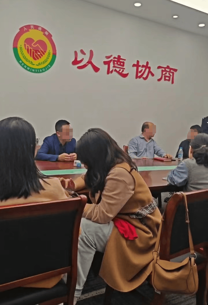 苏州知名艺术培训机构宣布破产<strong></p>
<p>聚享币</strong>,老板下跪称“绝不跑路”,事发前安排活动消耗课时费