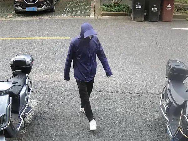 男子对前妻动起“歪脑筋”<strong></p>
<p>巴币特</strong>,潜入其家中……上海警方:刑拘