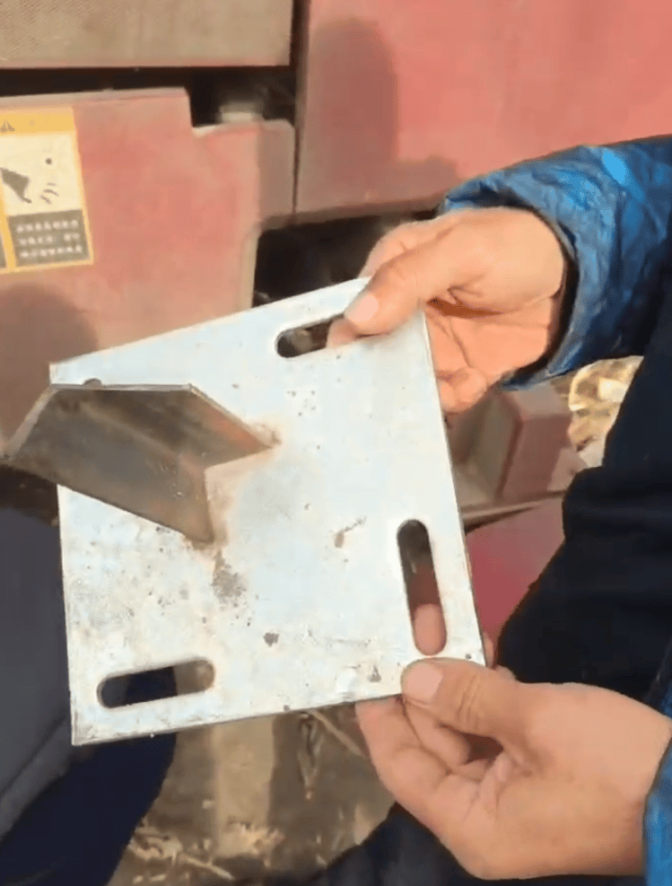 黑龙江农民收地疑遭恶意投放角铁<strong></p>
<p>巴币特</strong>,自发筹款找“凶手”?当地回应