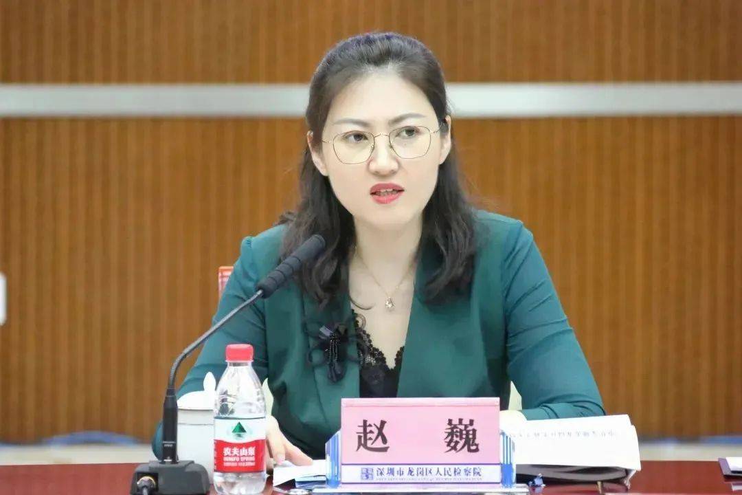 她任深圳一区司法局局长<strong></p>
<p>巴币特</strong>,曾任区委政法委副书记
