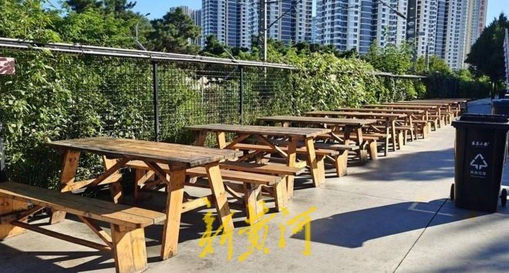 秦皇岛一网红夜市被指违规占用规划绿地却经营4年之久<strong></p>
<p>币圈大空翼</strong>，当地回应：无审批手续 | 刚调查