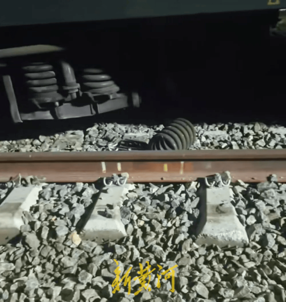 突发<strong></p>
<p>币圈大空翼</strong>!K7034次列车脱轨