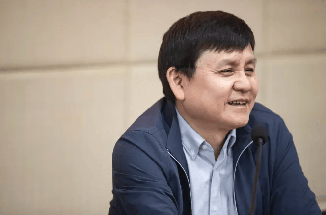 张文宏不做医生了?新身份曝光<strong></p>
<p>淘金矿场app</strong>!网友:想到范志毅