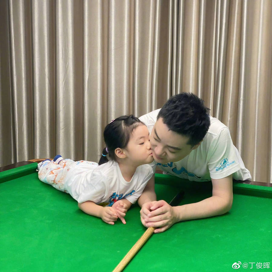 铁打的丁俊晖<strong></p>
<p>etf币</strong>,流水的中国小将,中国一哥喜提17.5万英镑继续“黄金期”