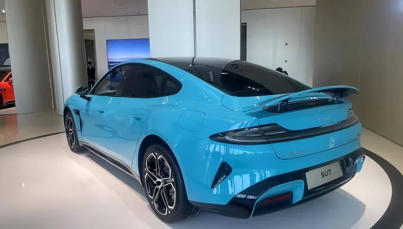 雷军称小米SU7已生产10万台<strong></p>
<p>上币精品网</strong>,晒躺在车间地板睡觉照片,回应“到工厂拧螺丝”:我常去