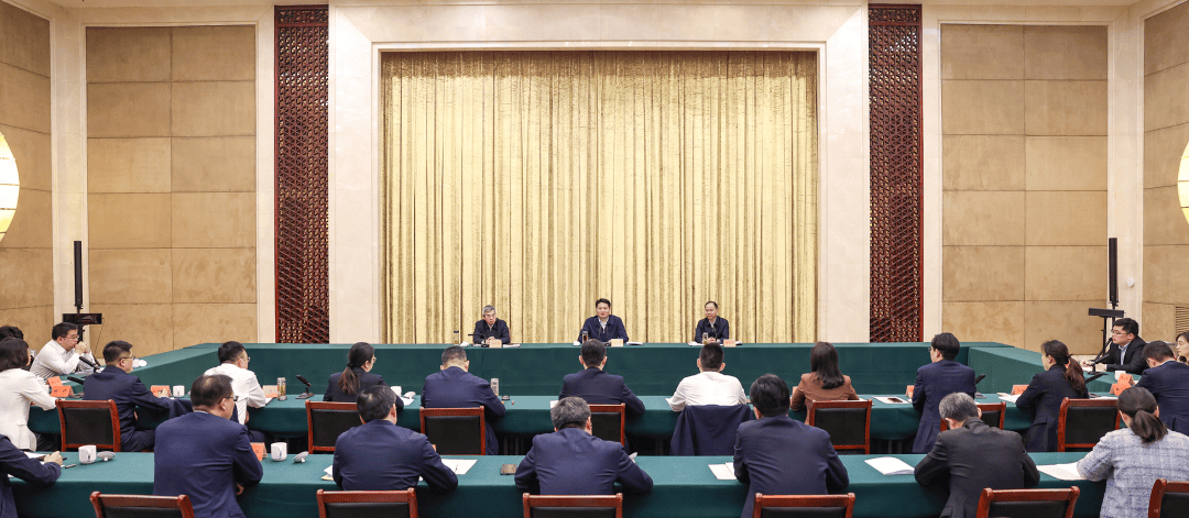 江苏最年轻市委书记<strong></p>
<p>币圈代投</strong>,送给年轻干部“五句话”