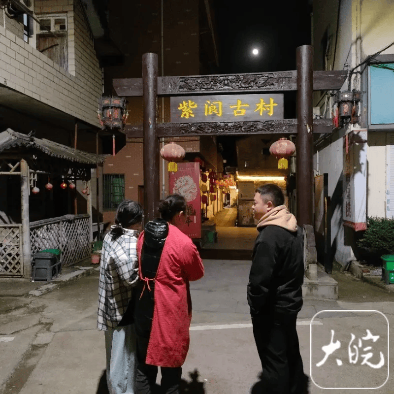 54岁男子疑杀妻后逃进深山<strong></p>
<p>云币网公信宝</strong>,浙江诸暨警方正用无人机搜捕!村民透露事发细节……