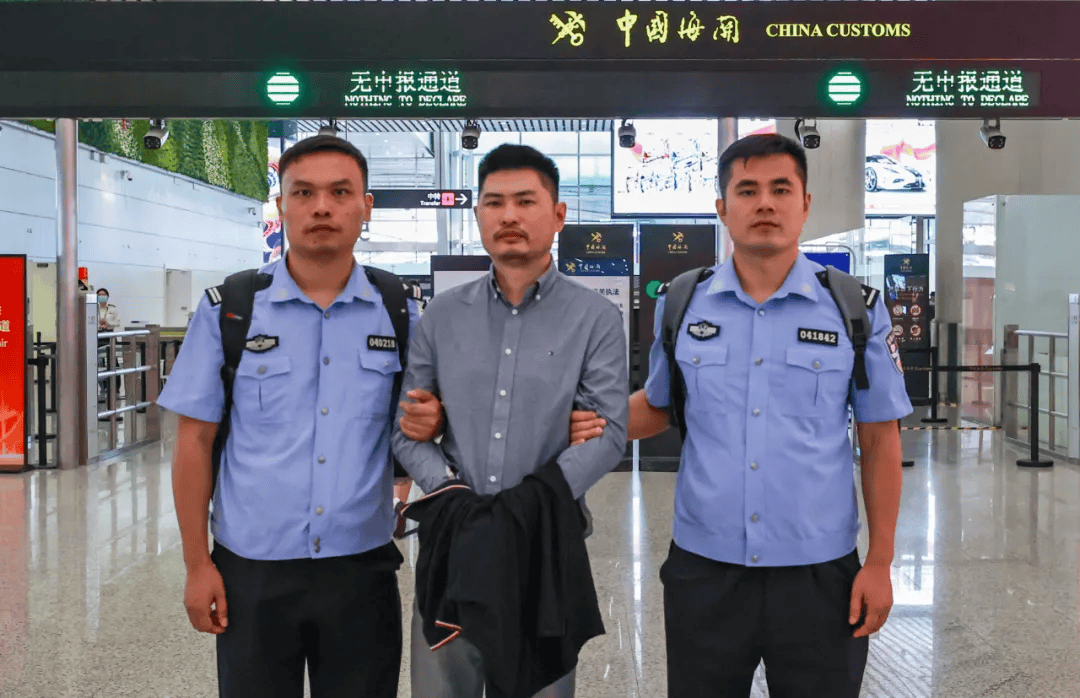 朱芝松、章更生、陆克华等68人被查<strong></p>
<p>币圈论坛社区</strong>,唐仁健、王昊、楼文龙、刘星泰等75人被处分!11月反腐月报公布