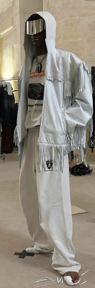 巴黎世家这鞋要卖1万多<strong></p>
<p>币圈整顿</strong>？网友看傻：确定不是鞋垫？