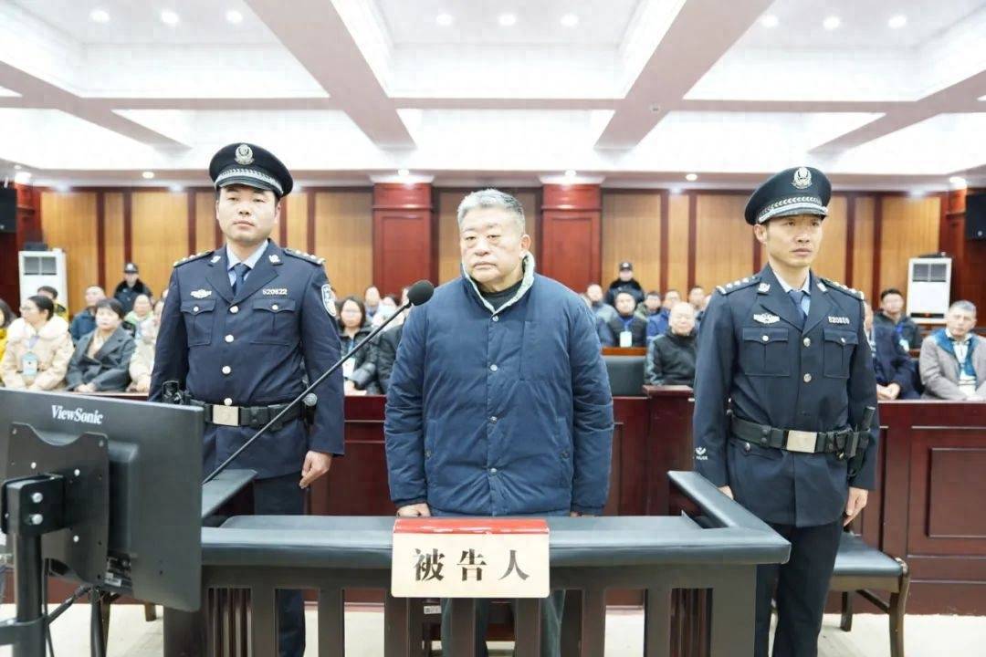 20年受贿1.5亿余元<strong></p>
<p>扣币</strong>,原贵阳医学院附属医院党委副书记、院长王小林受贿案一审开庭