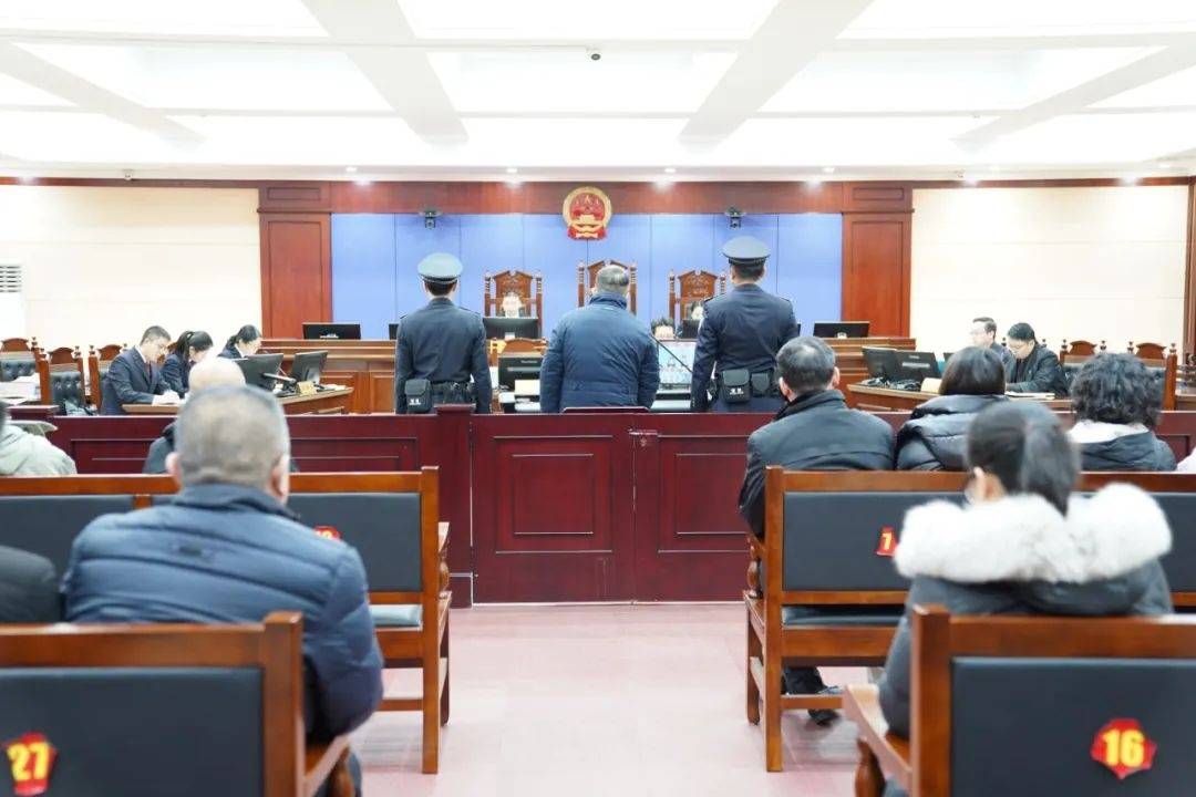 20年受贿1.5亿余元<strong></p>
<p>扣币</strong>,原贵阳医学院附属医院党委副书记、院长王小林受贿案一审开庭