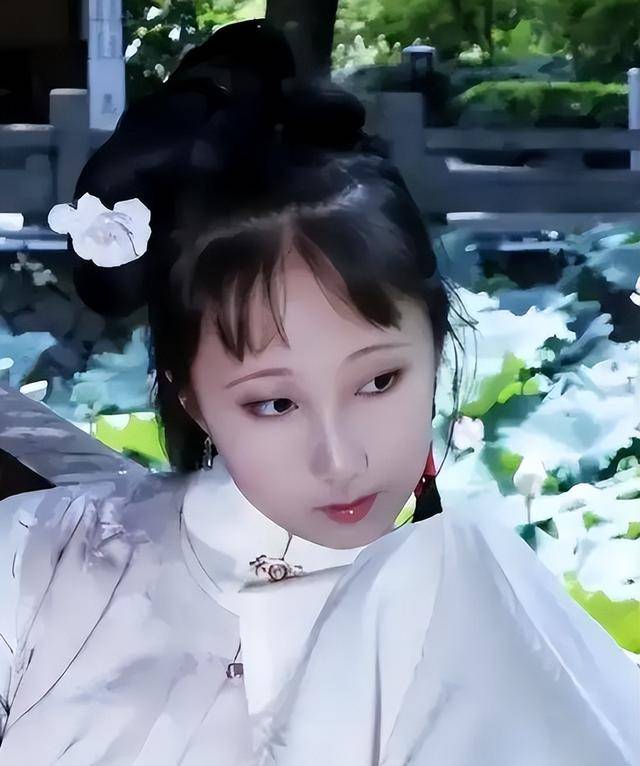 17岁少女神似林黛玉<strong></p>
<p>扣币</strong>，艺考惊艳评委，网友惊呼：陈晓旭重生！