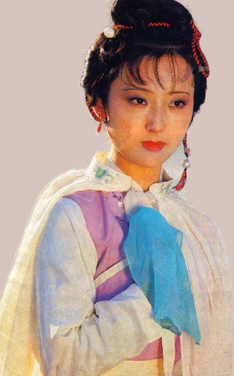 17岁少女神似林黛玉<strong></p>
<p>扣币</strong>，艺考惊艳评委，网友惊呼：陈晓旭重生！